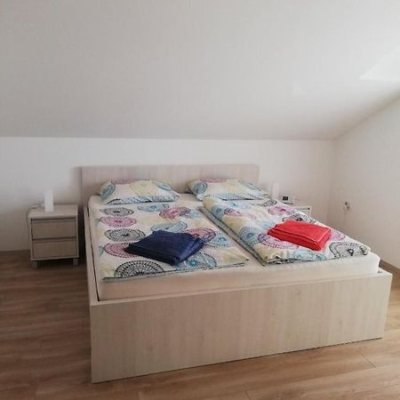 노비사드 Slavuj 아파트 외부 사진